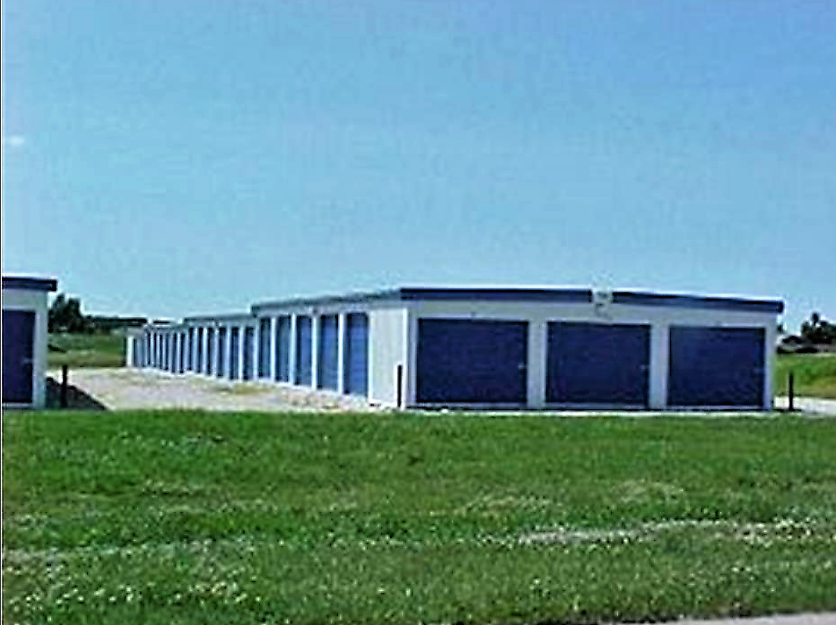 American Mini Storage IA 12 Ellefson Dr, De Soto IA 50069 Self